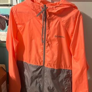 Columbia wind breaker